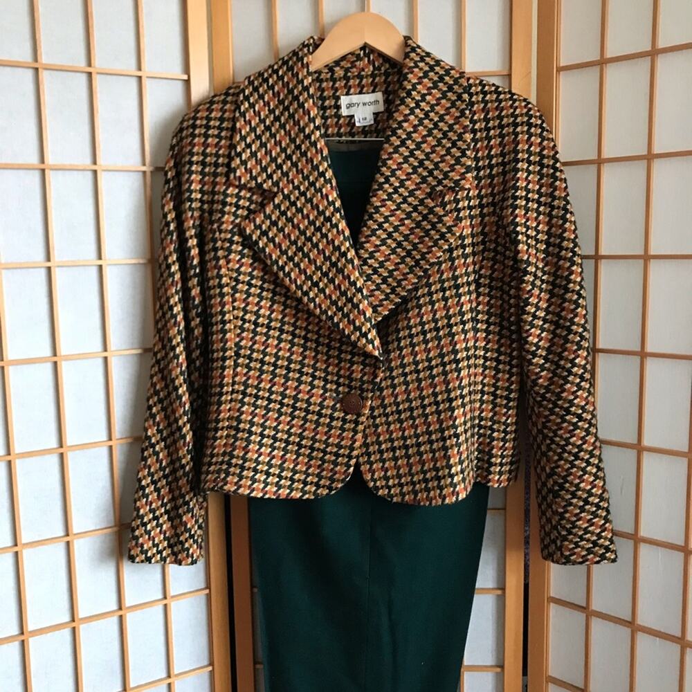 CLOSET CLEAR OUT!  Vintage 80s Cropped Wool Jacket